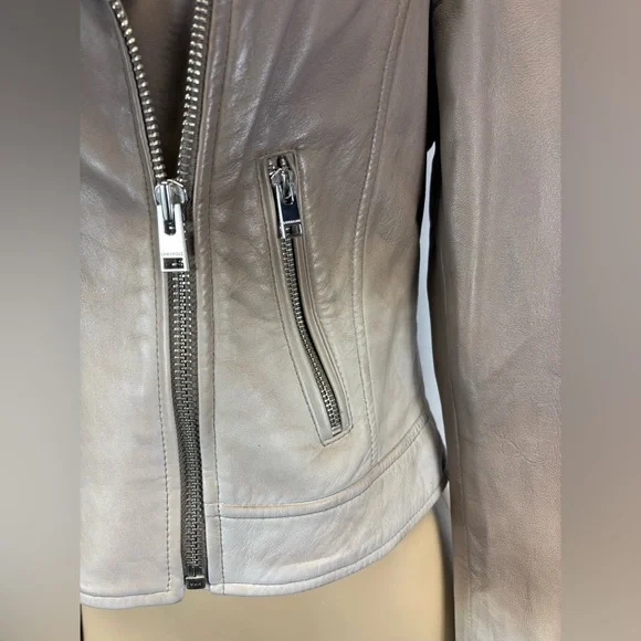 LAMARQUEDonna Lambskin Leather Biker Jacket